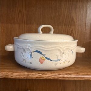 Vintage ceramic marmalade goose pattern casserole dish w/lid.